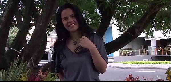  CARNE DEL MERCADO - Adolescente colombiana Selena Gomez en un vídeo de sexo en público